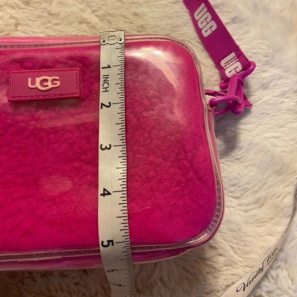 UGG Janey II sheepskin clear crossbody belt bag rock rose bright pink - Picture 7 of 10